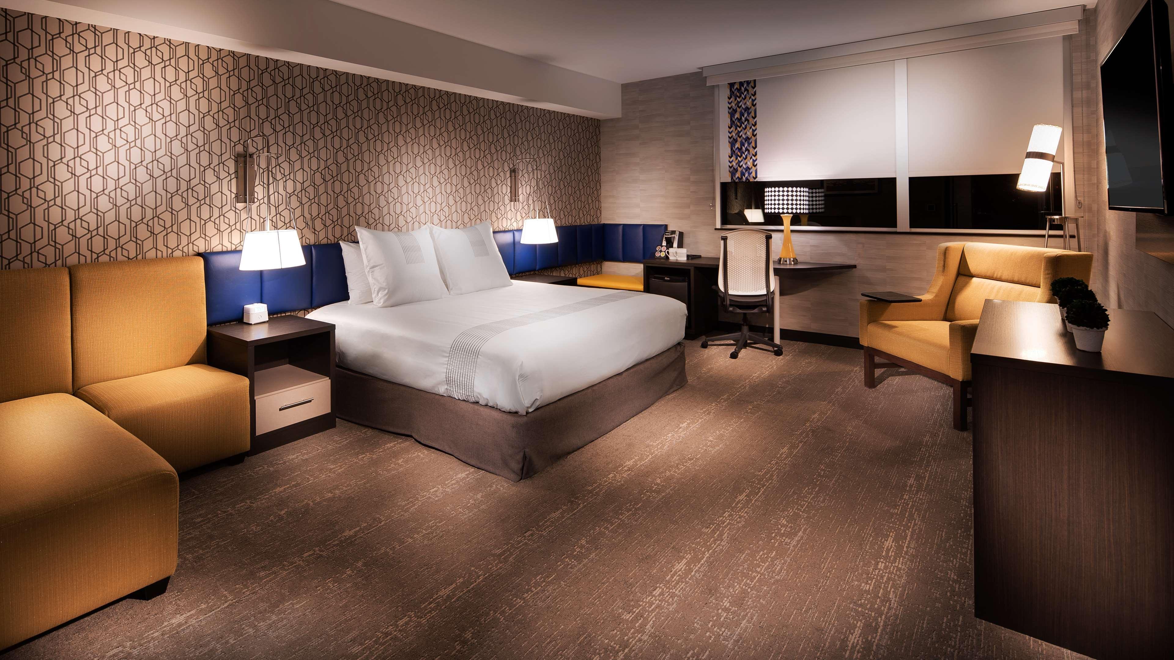 Glo Best Western Kanata Ottawa West Exterior photo